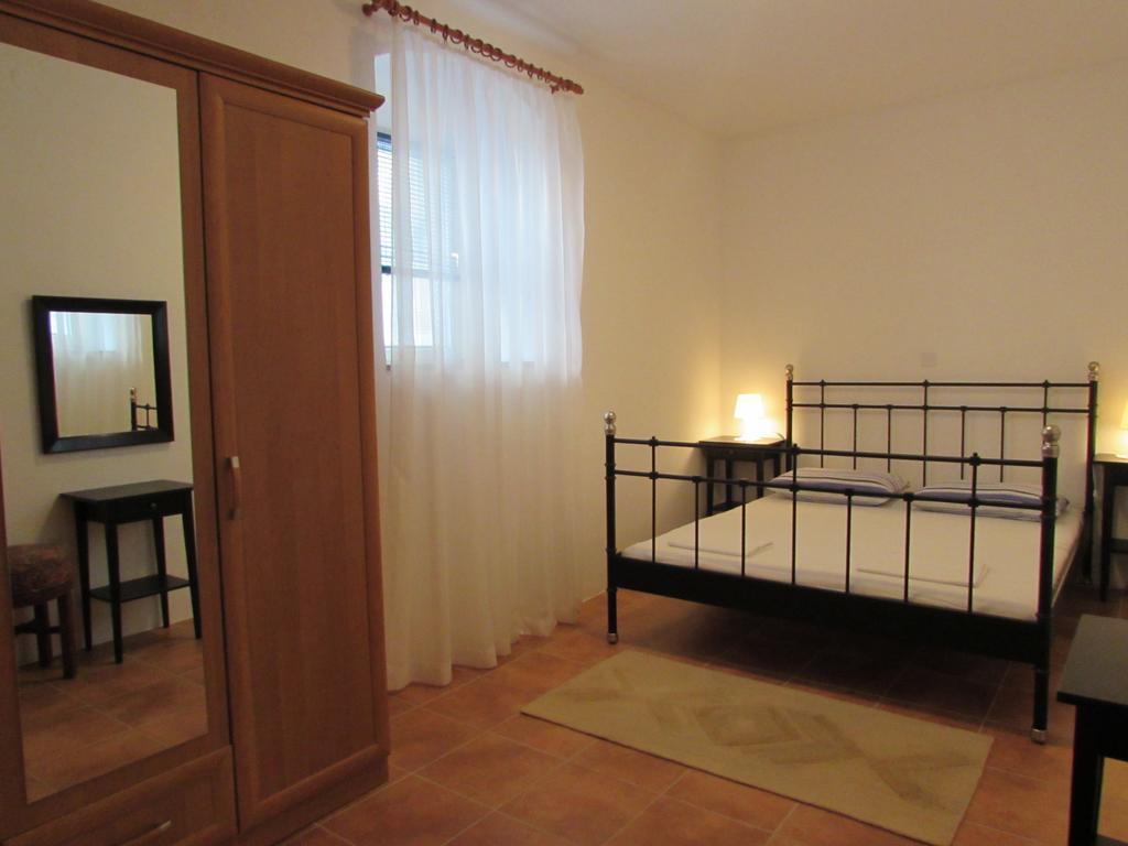 Apartments Madirazza Τρογκίρ Εξωτερικό φωτογραφία